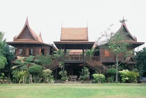 Банг-Яй: Thai House House