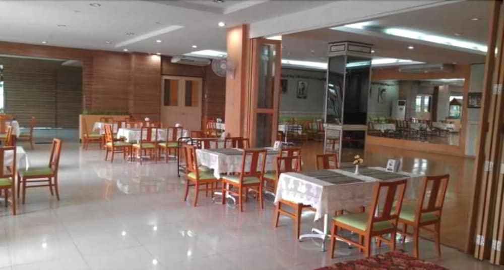 Бангкок: Chawamit Residence Bangkok