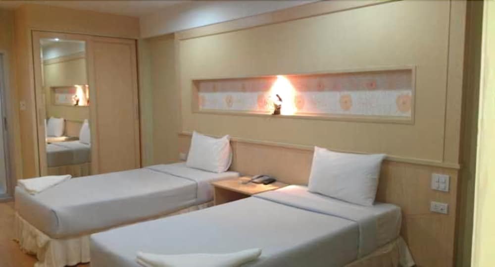 Бангкок: Chawamit Residence Bangkok