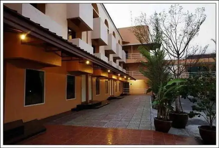 Бангкок: 499 Hostel Ratchada