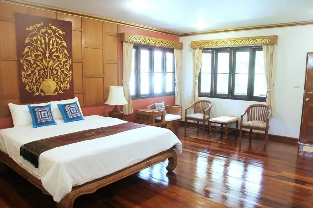 Мэхонгсон: Golden Pai and Suite Resort