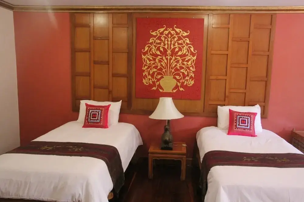 Мэхонгсон: Golden Pai and Suite Resort