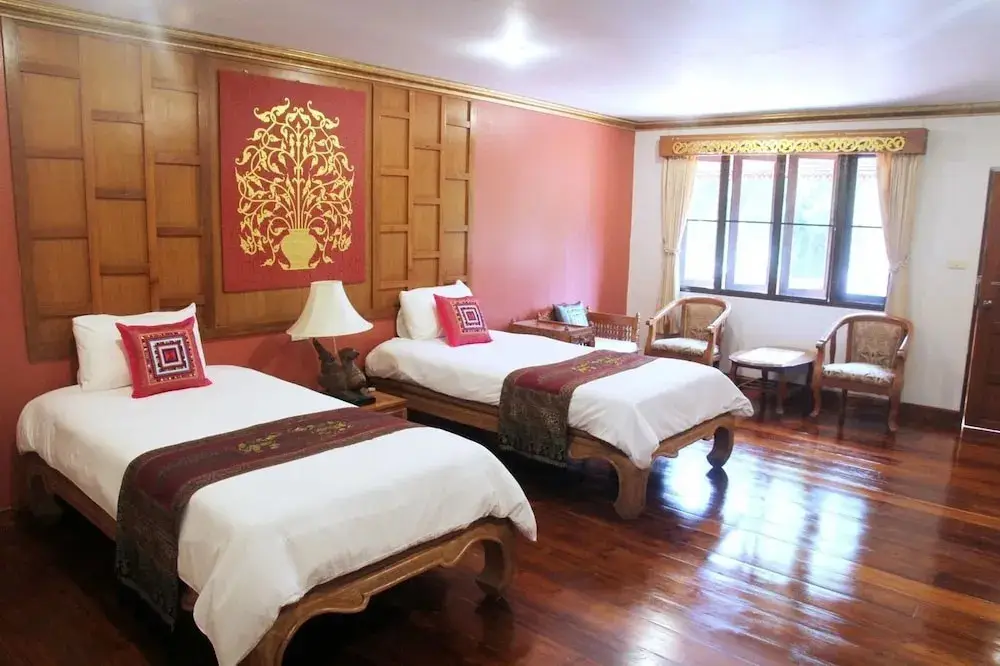Мэхонгсон: Golden Pai and Suite Resort