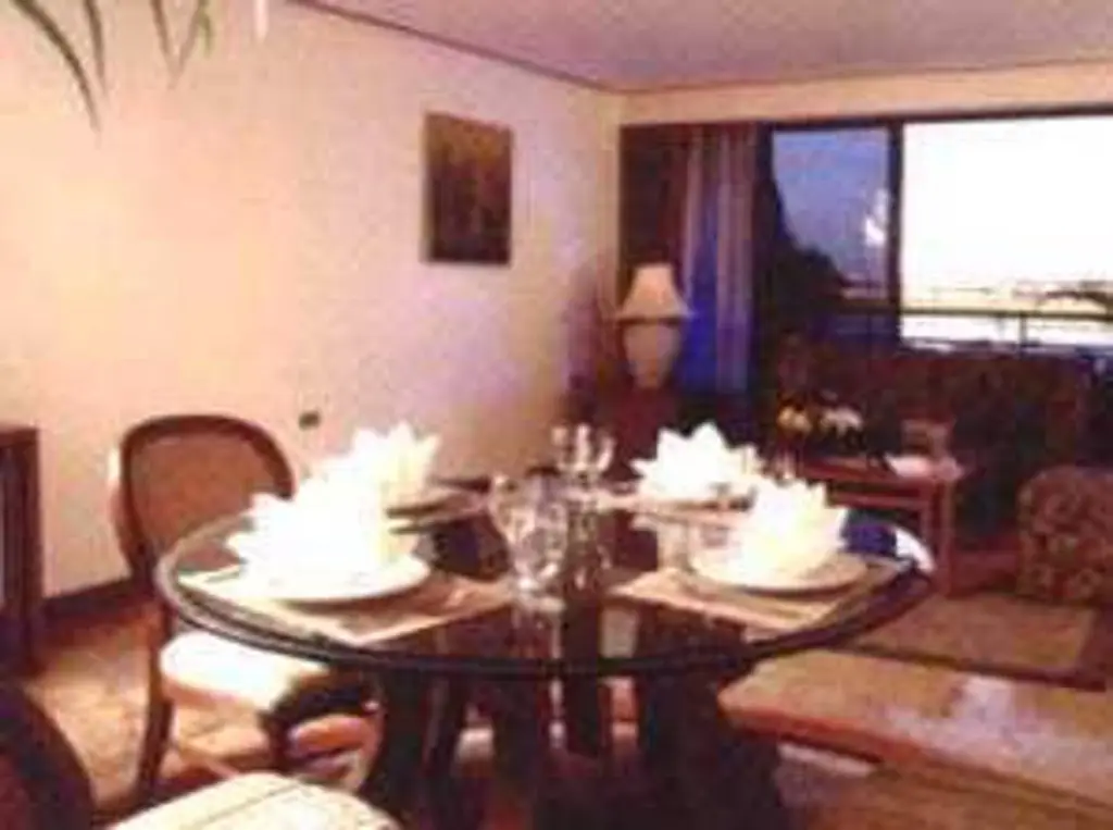 Паккрет: Eastin Lakeside