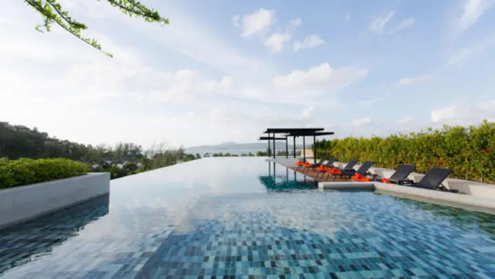 Тхаланг: Отель ZEN Premium Surin Beach