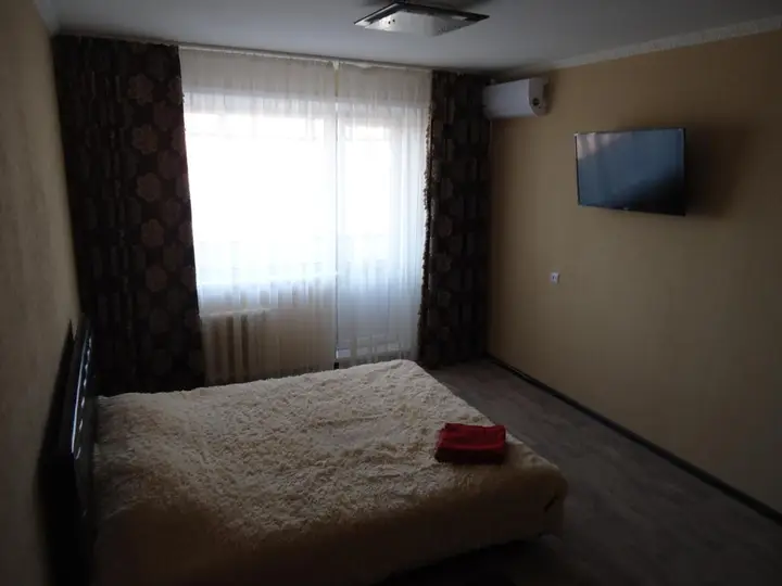 Волгодонск: Apartment on Leningradskaya 7