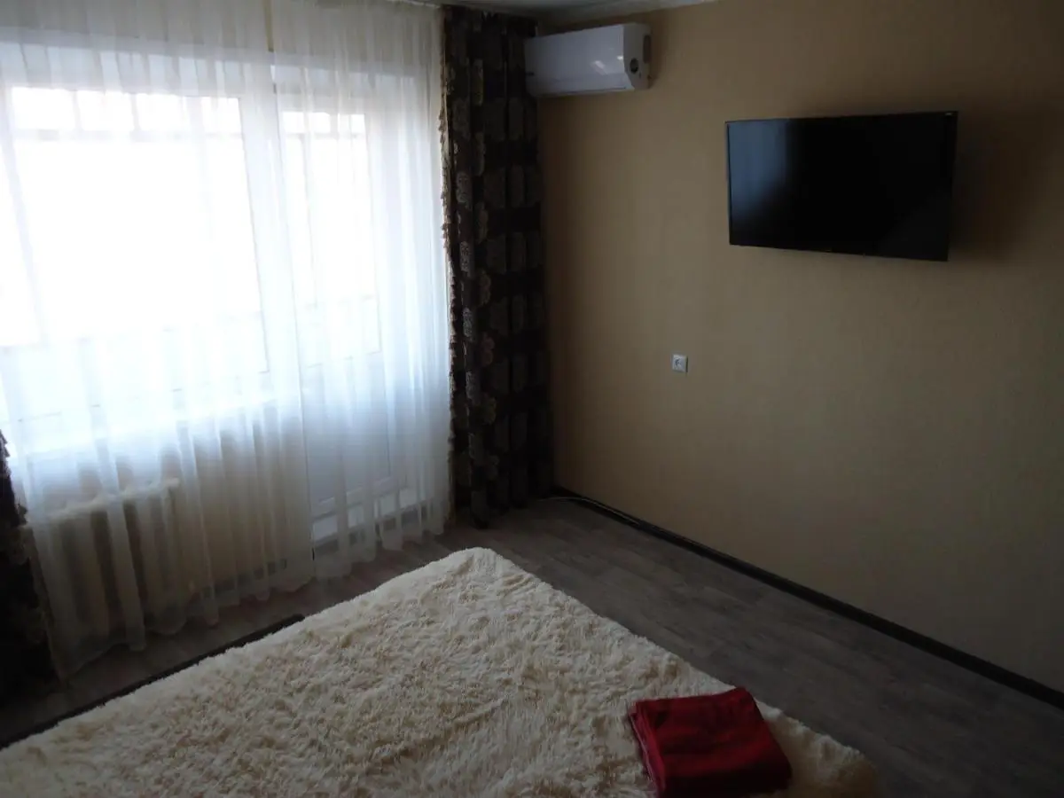 Волгодонск: Apartment on Leningradskaya 7