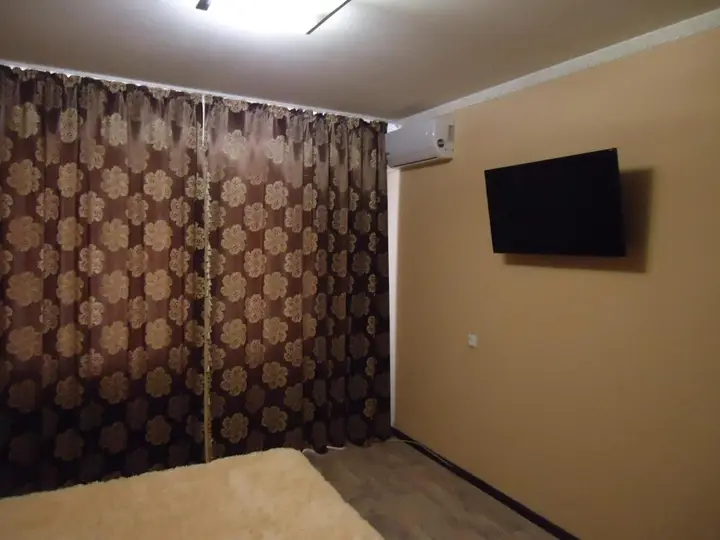 Волгодонск: Apartment on Leningradskaya 7