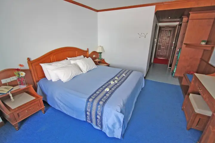 Паттайя: Lek Hotel