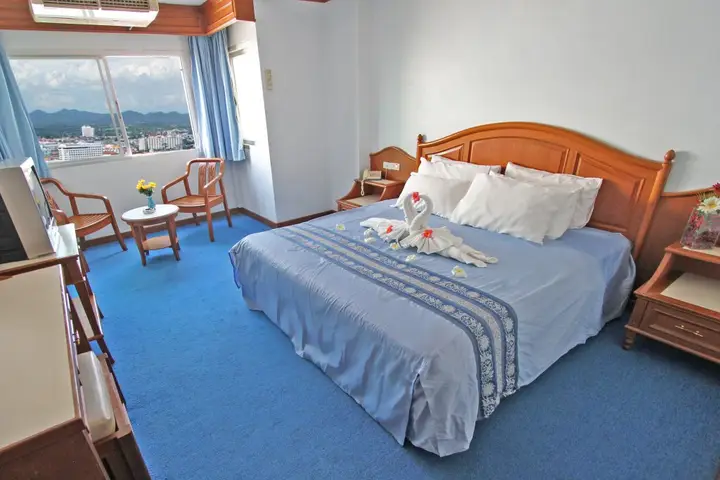 Паттайя: Lek Hotel