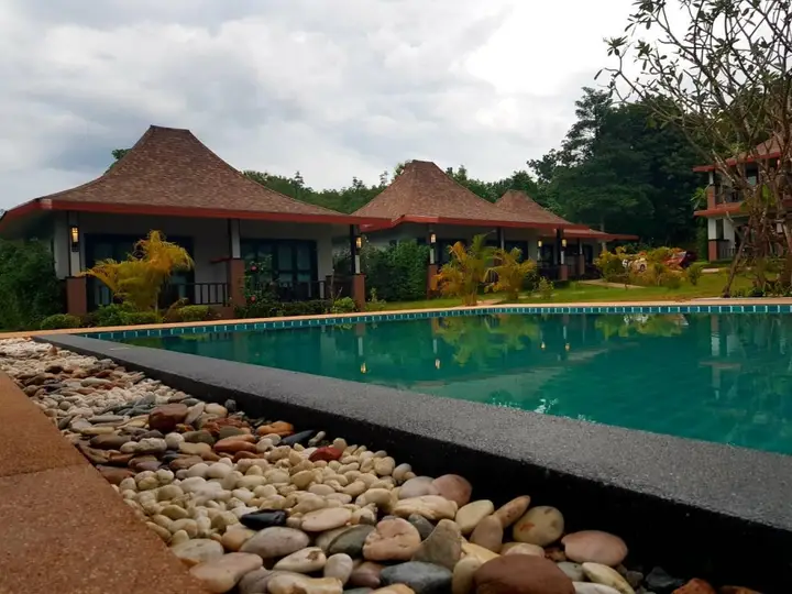 Сангкхла Бури: Poochommhok Resort