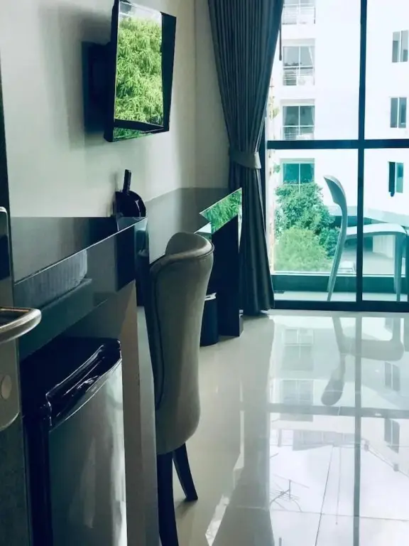 Паттайя: The TJ Resort