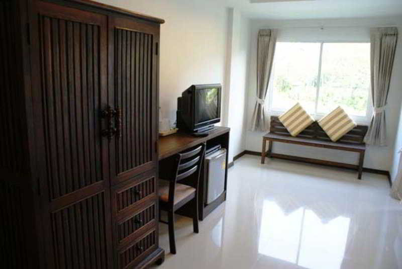Кату: Athome Hotel @Nanai 8 & Thai Kitchen