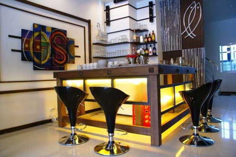 Кату: Athome Hotel @Nanai 8 & Thai Kitchen