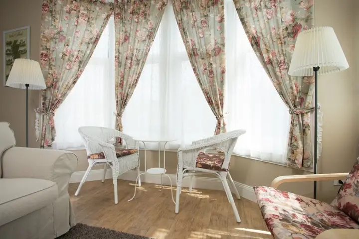 Ханг Донг: Hillsborough The English Country House