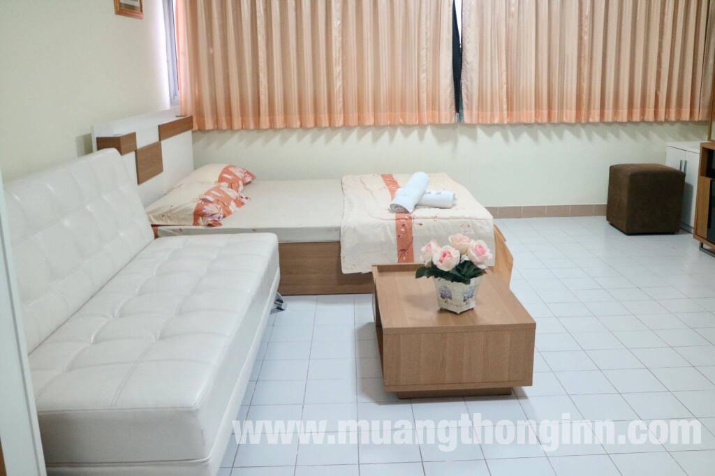 Паккрет: Muang Thong Inn