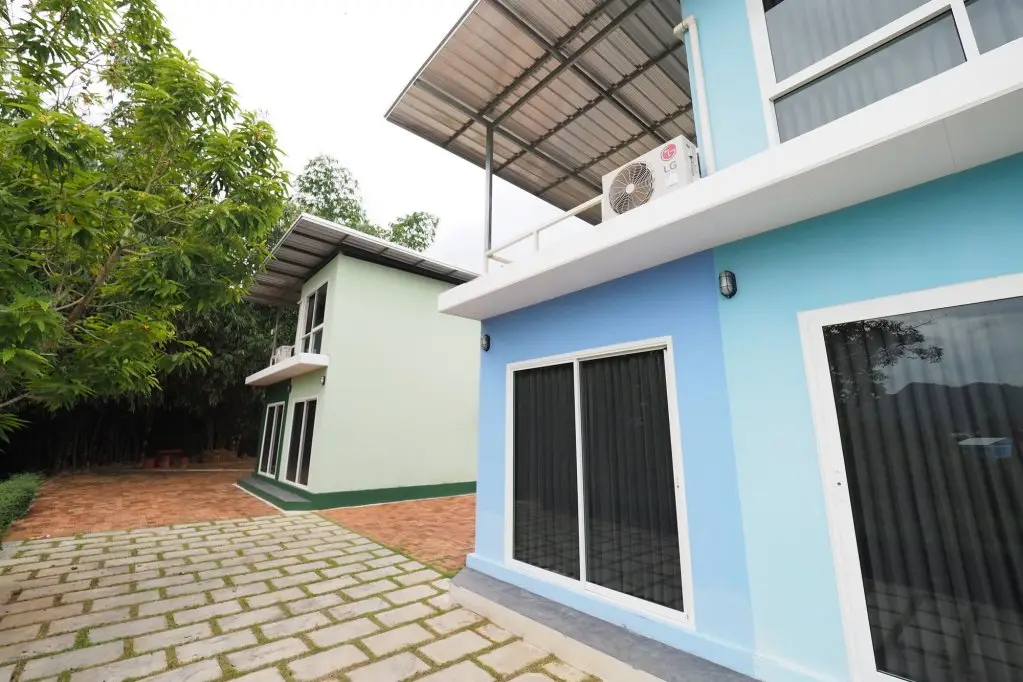 Краби: The Box House