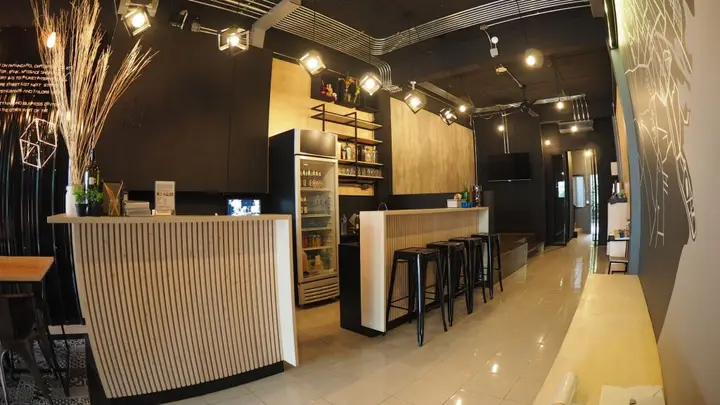 Муанг: Box Poshtel