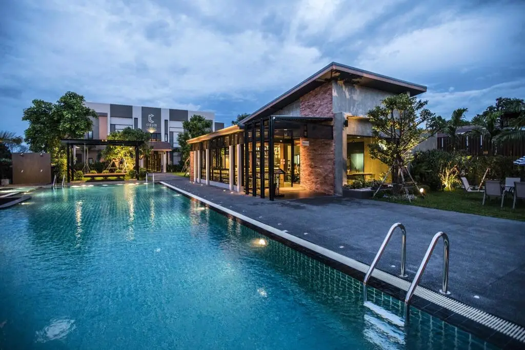Бури Рам: Cresco Hotel Buriram