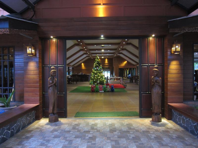 Ка Бин Тха Бу Ри: The Farm Resort and Restaurant