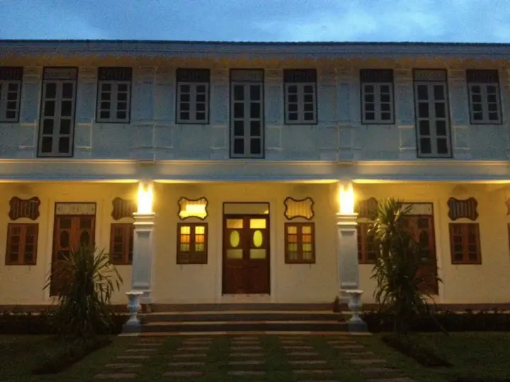 Муанг: Baba La Casa Hotel