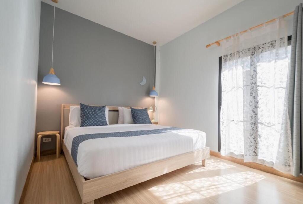 Чианграй: To the Moon Bed & Breakfast
