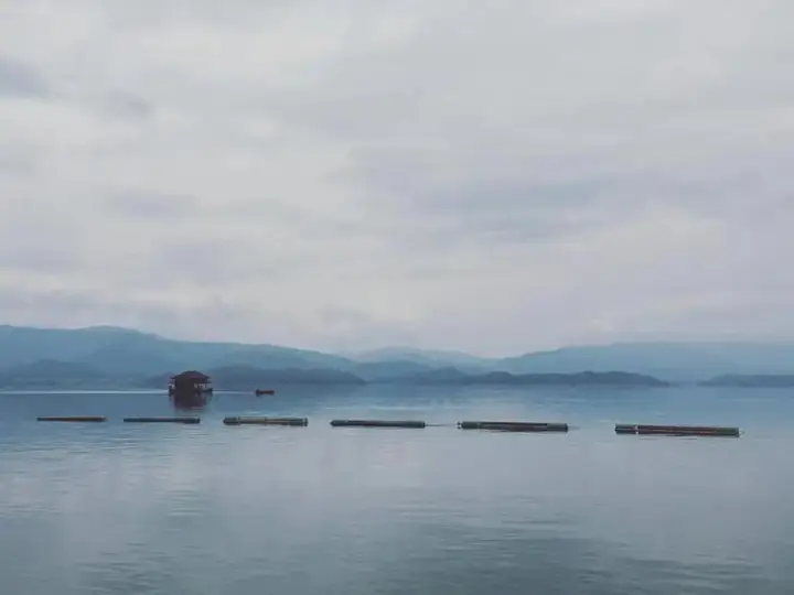 Тха Кра Дан: Thawsi Lake Hill