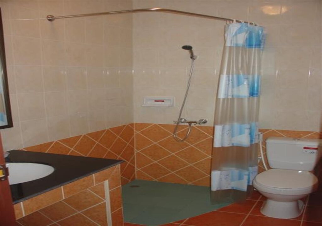 Сирача: Somjai House