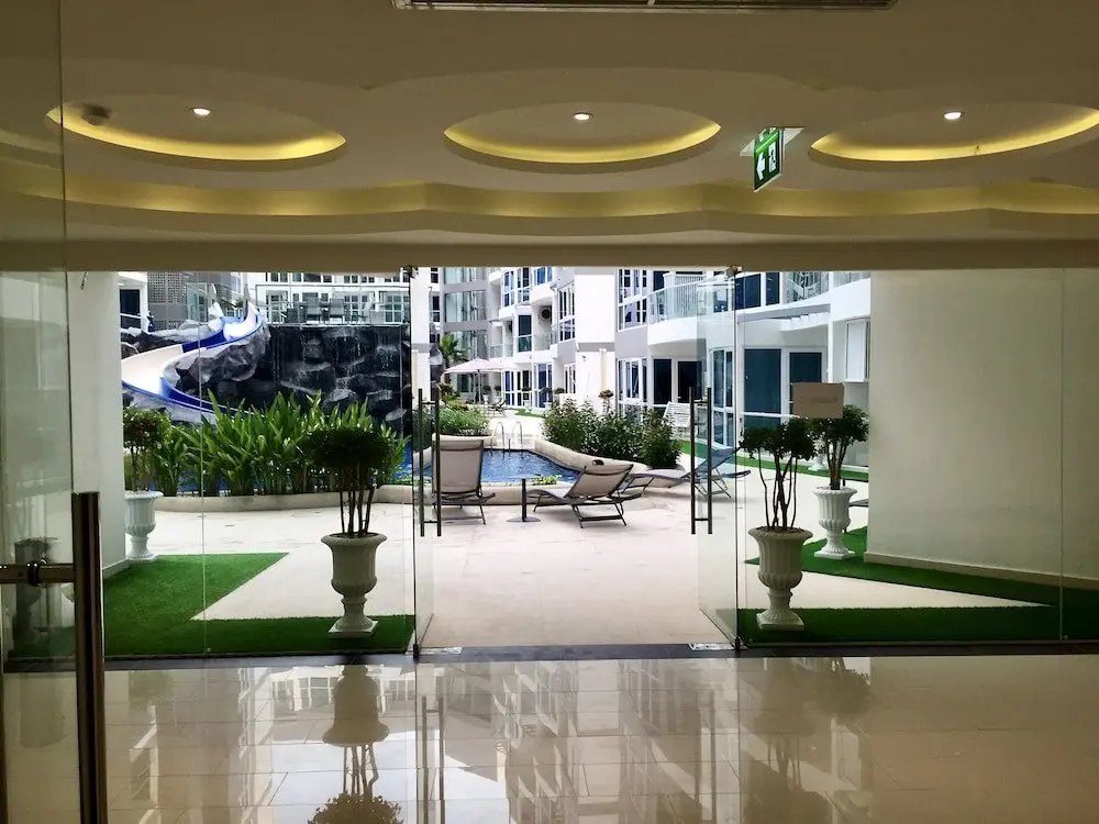 Паттайя: Luxury Apartments in Grand Avenue