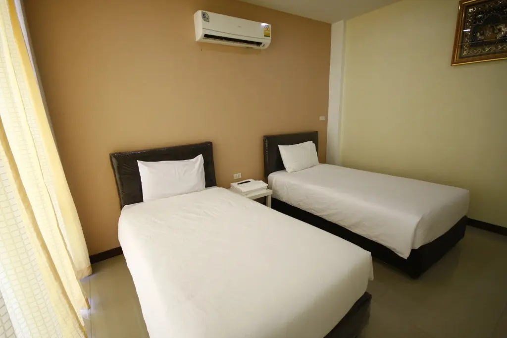 Ка Бин Тха Бу Ри: Charoensuk Grand Hotel