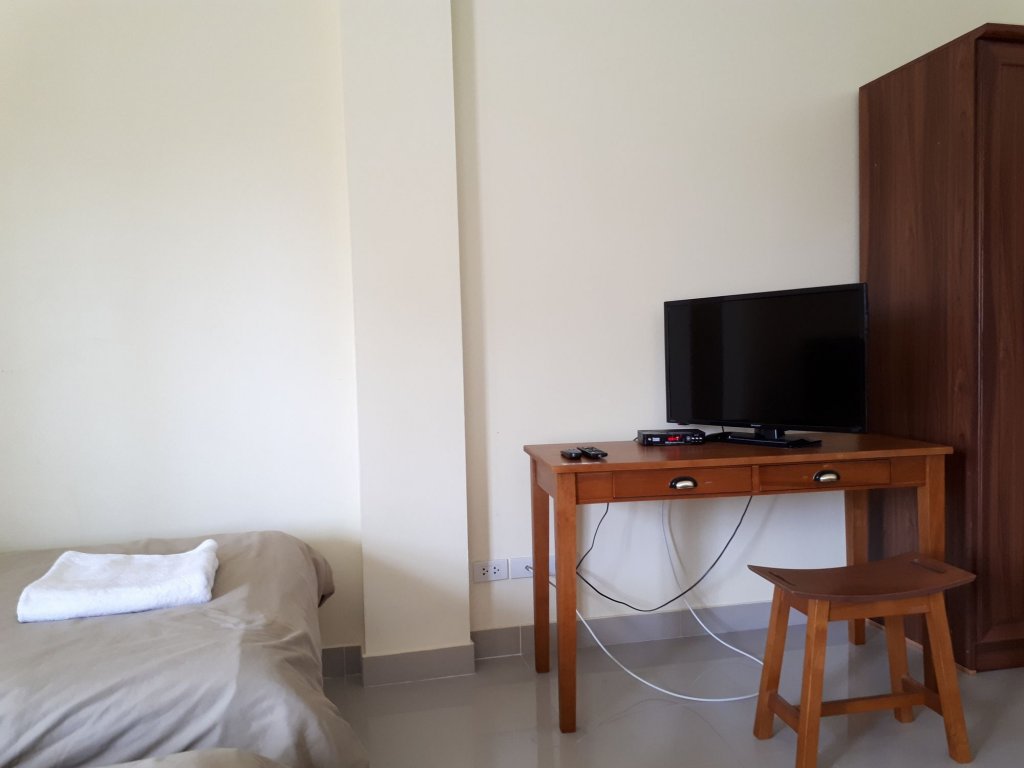 Тха-Янг: Wattana House
