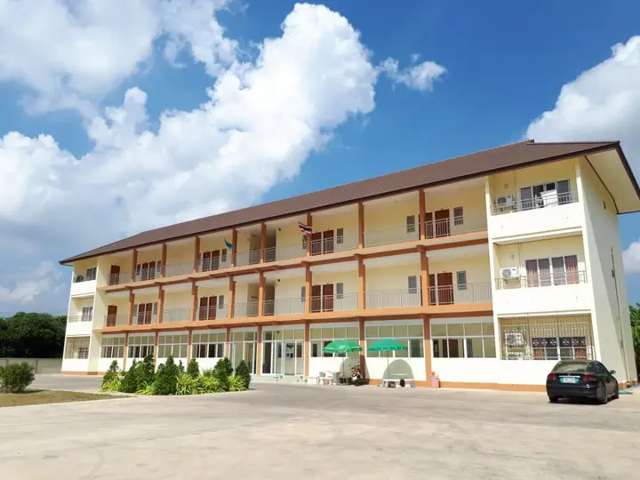 Тха-Янг: Wattana House