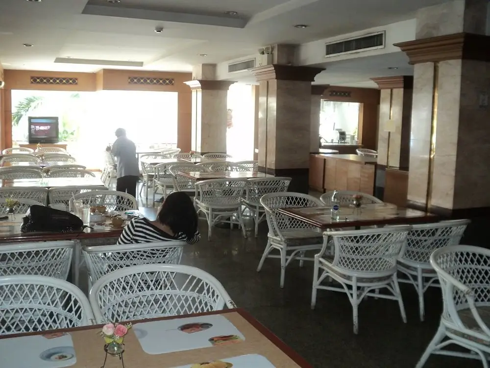 Бангкок: Aunchaleena Grand Hotel