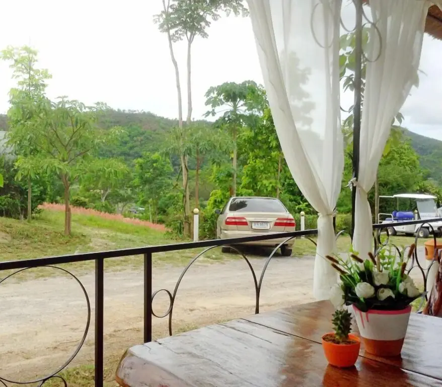 Ратчабури: Khun Khao Tamnan Prai Resort