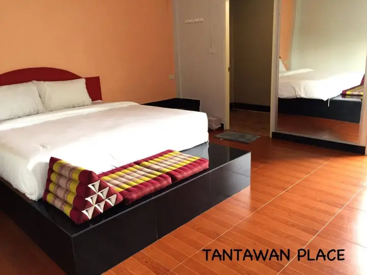 Рои Эт: Tantawan Place