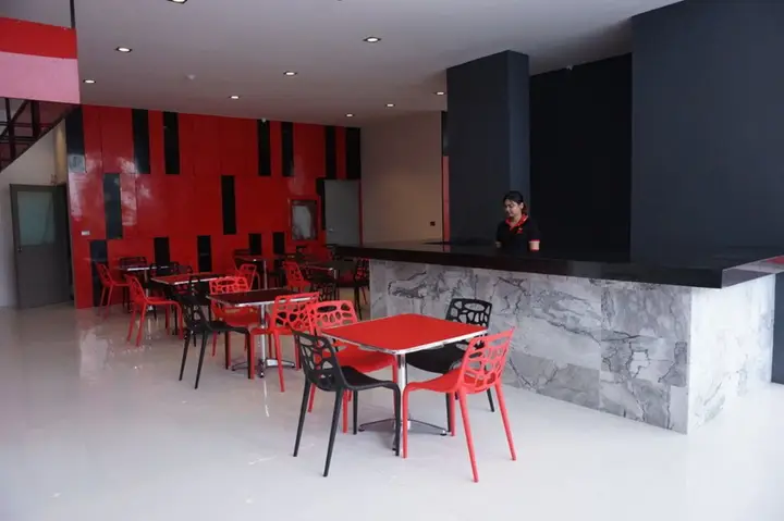 Пхукет: Neon Patong Hotel