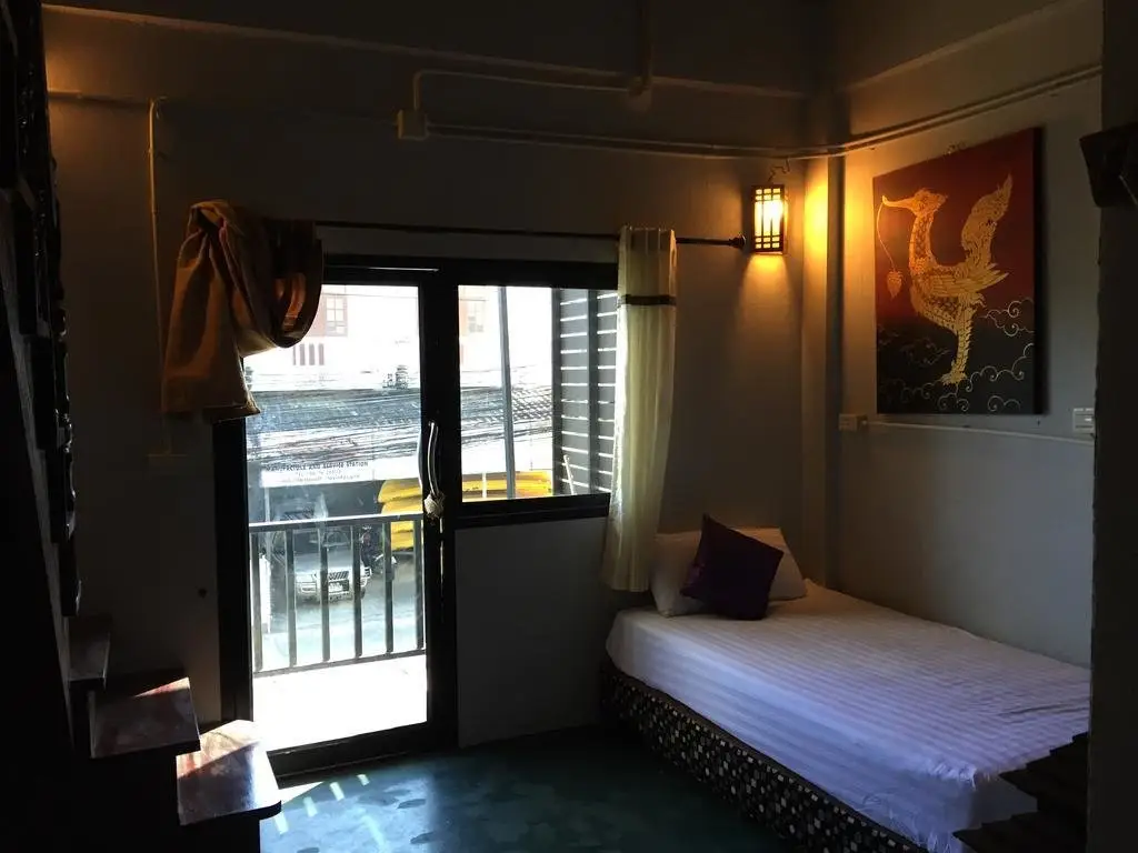 Муанг: Dueanphen Guesthouse