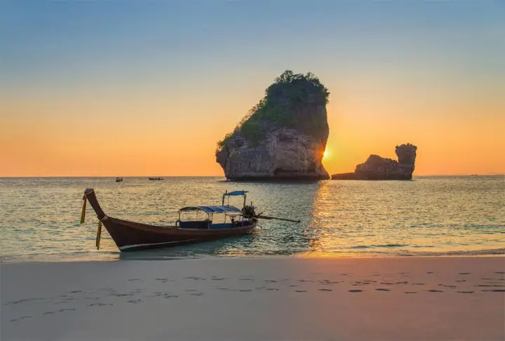 Ланта: Baan Suan Rim Klong