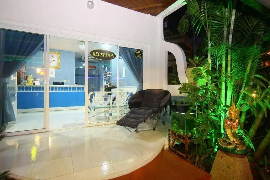 Кату: Patong Sunbeach Mansion
