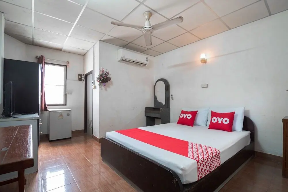 Саттахип: OYO 654 Samanmit Inn Hotel