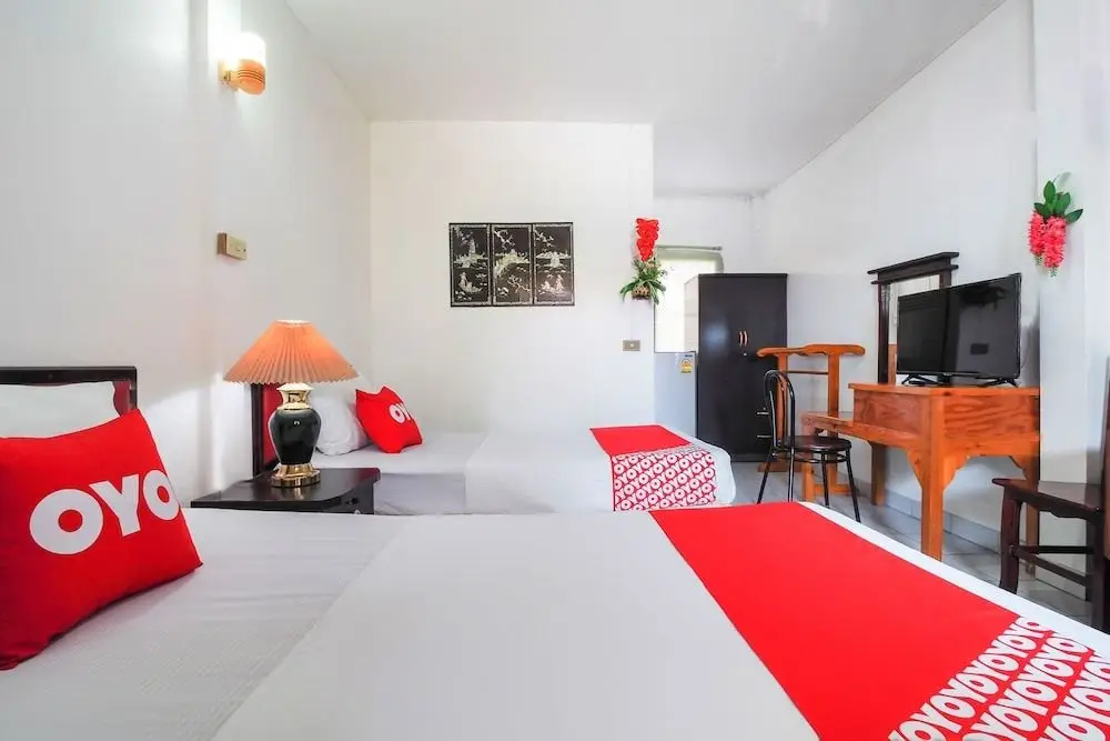 Саттахип: OYO 654 Samanmit Inn Hotel