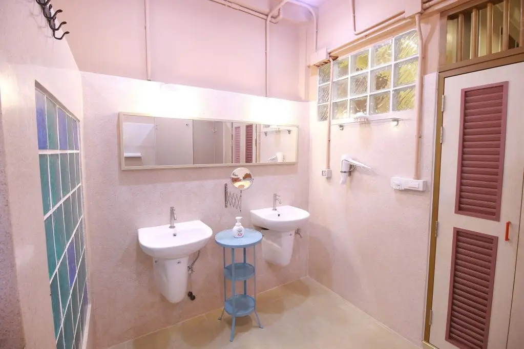 Бангкок: 168 Hostel