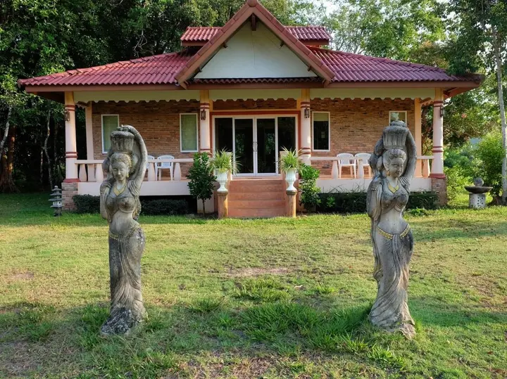 Кху Ра Бу Ри: I-Inresort Ranong