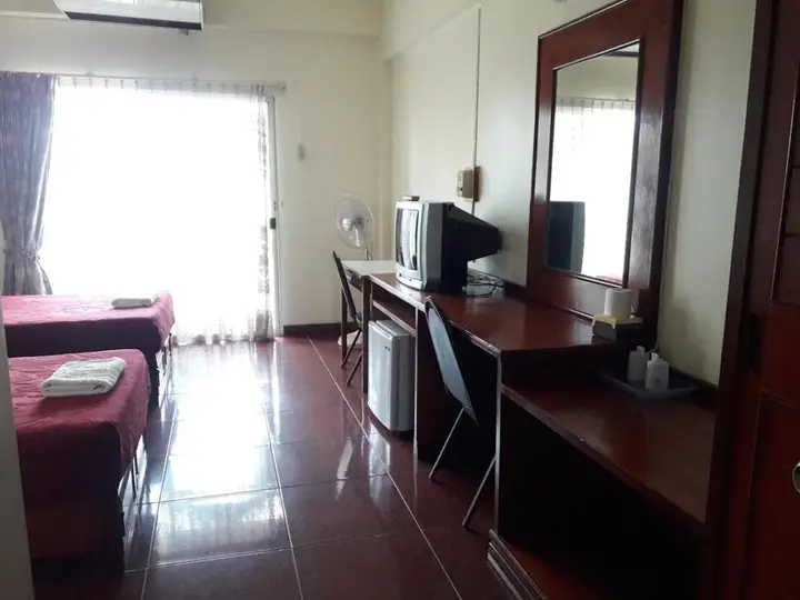 Лопбури: Rawanda Resort Hotel
