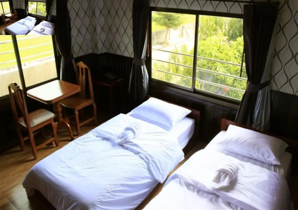 Бангкок: Khum Klao Teak Hut Resort