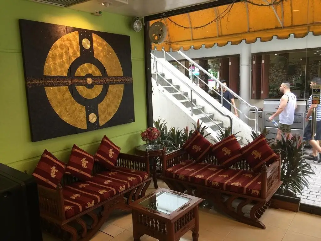 Кату: Smile Inn Patong