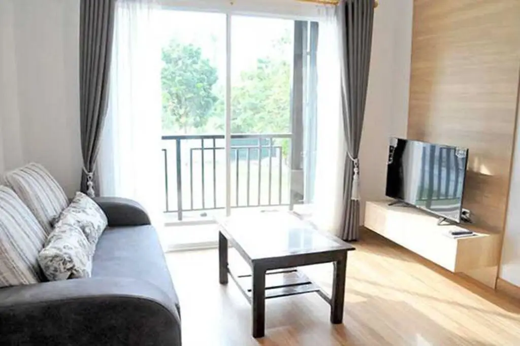 Сирача: Suthana Residence