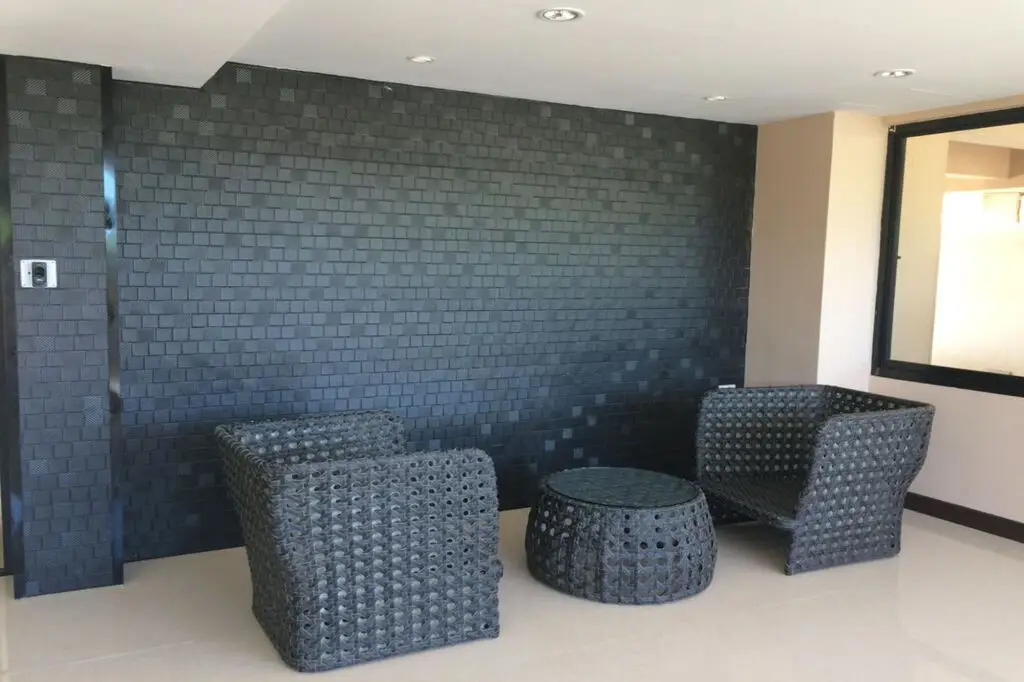 Сирача: Suthana Residence
