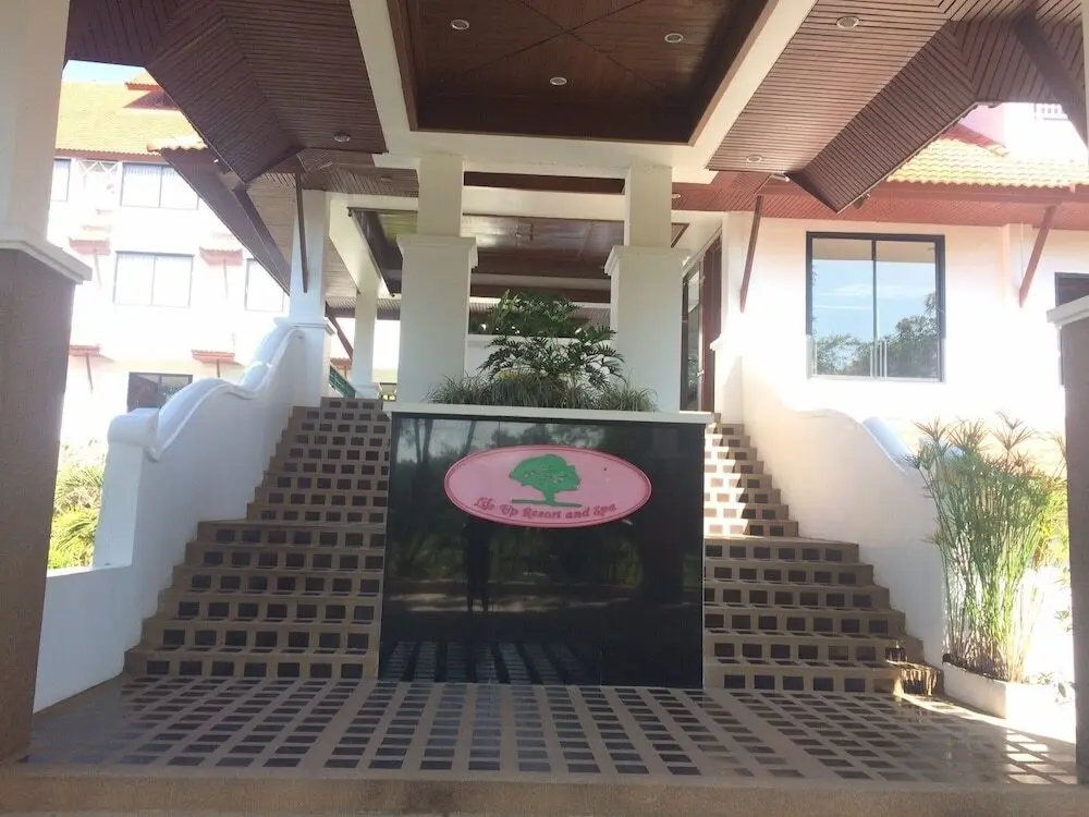 Мэй Джо: Life Up Resort and Spa