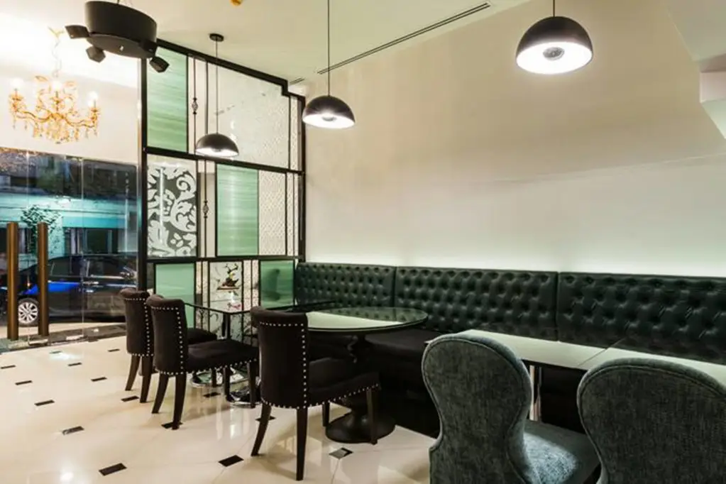 Бангкок: The FAH Silom Hotel
